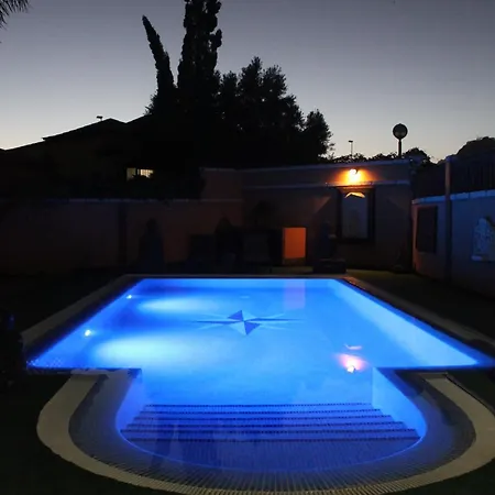 Jardin De Buda 아로나